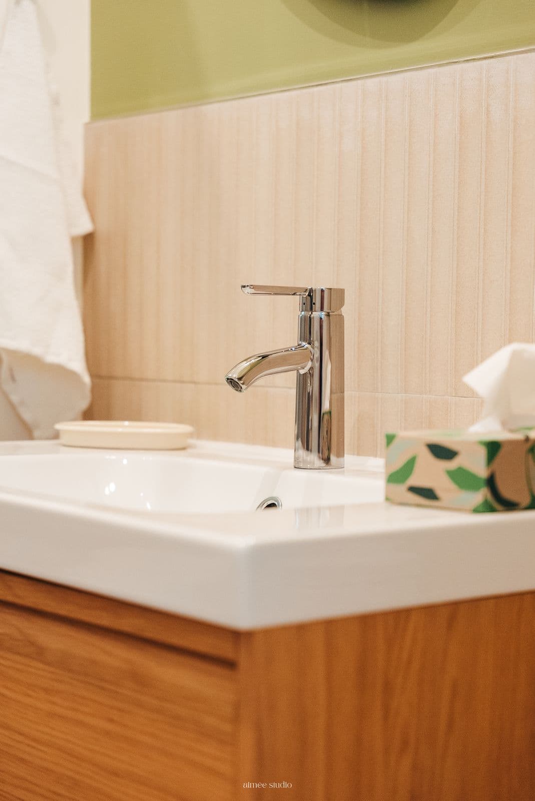Le lavabo de la salle de bain